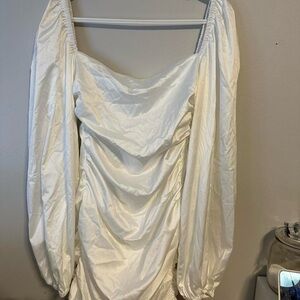 Elegant White Ruched Dress with Balloon Sleeves